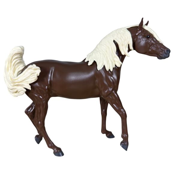 Breyer Paddock Pals Cinnamon 6 inches tall - Picture 1 of 5
